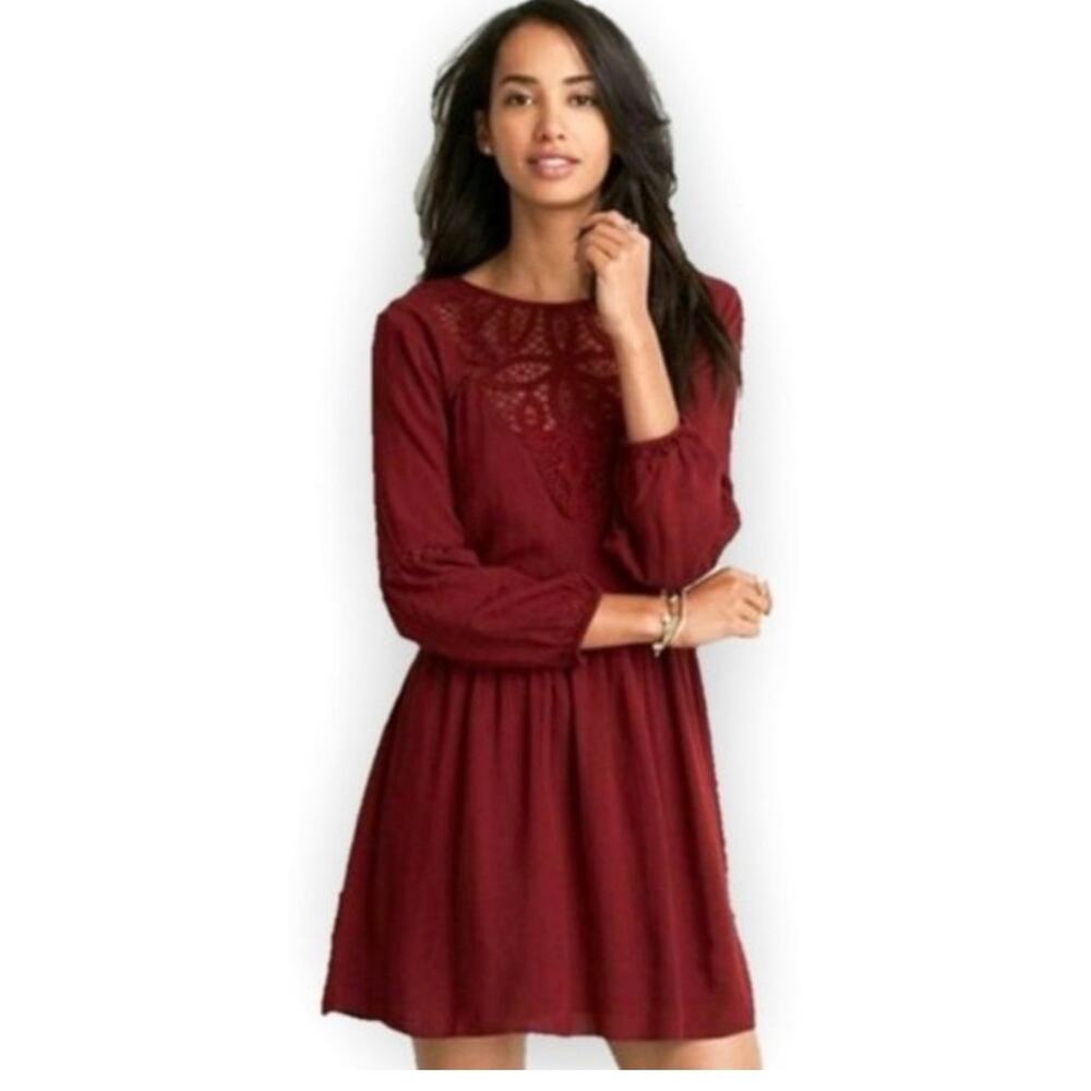 American Eagle Lace Fit & Flare Mini Dress Small Burgundy Long Sleeve Open Back